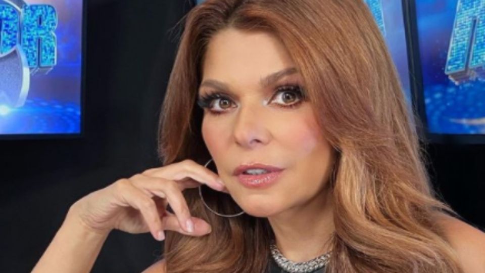 Itatí Cantoral impacta con mini vestido en 'El Retador'. Foto: Instagram @itatic_oficial