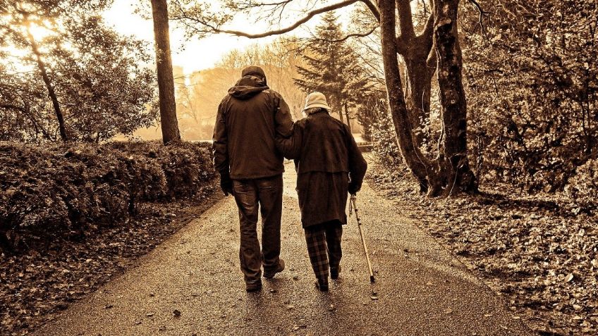 VIDEO VIRAL: Hombre de 87 años muere por Covid-19; lo último que pide es despedirse de su esposa