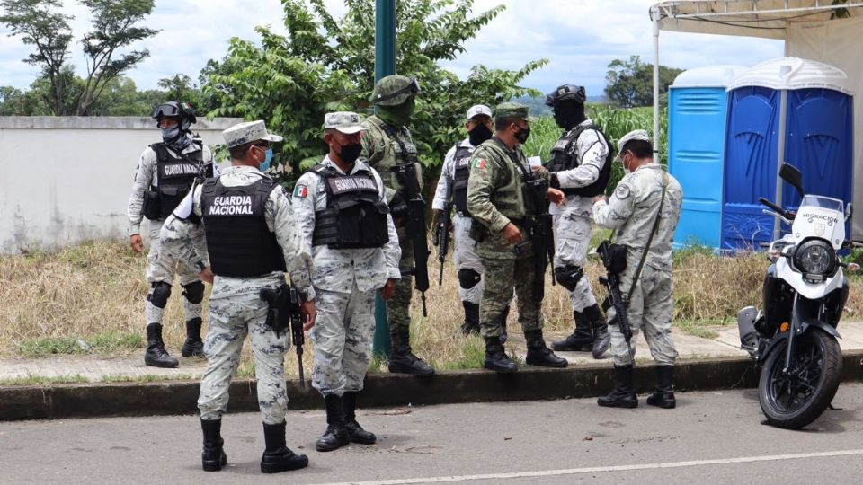 Militares guatemaltecos custodian la frontera sur. Fotografía: José Torres Cancino