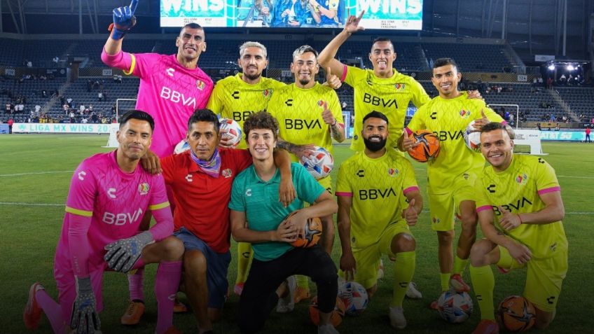 Tunden a Liga MX por considerar "leyenda" a Juanpa Zurita; así explotaron en redes: MEMES