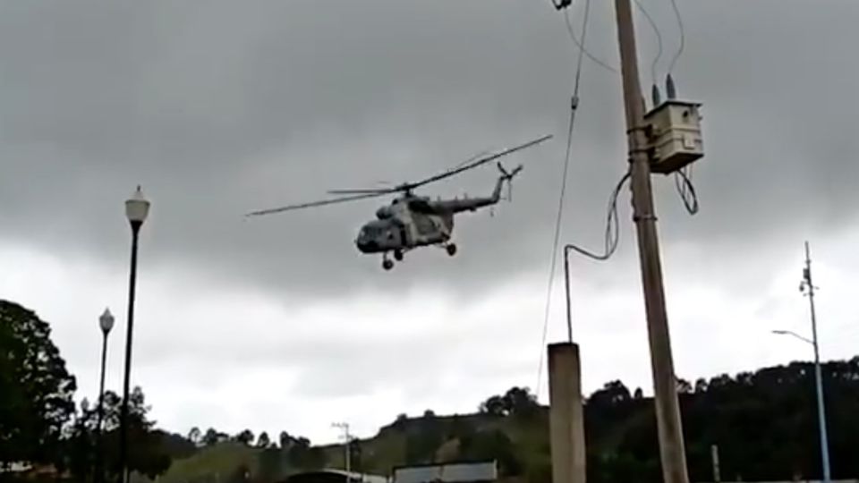 La aeronave cayó en una zona de transito. Foto: Captura de pantalla