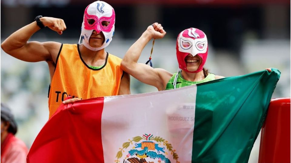 La mexicana es ganadora del oro, récord mundial y pasará a la historia por su esfuerzo
Foto: Twitter