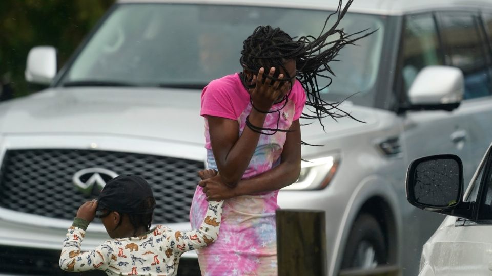 Ida aún puede causar daños en Estados Unidos a pesar de que ya se degradó a tormenta. Foto: AP