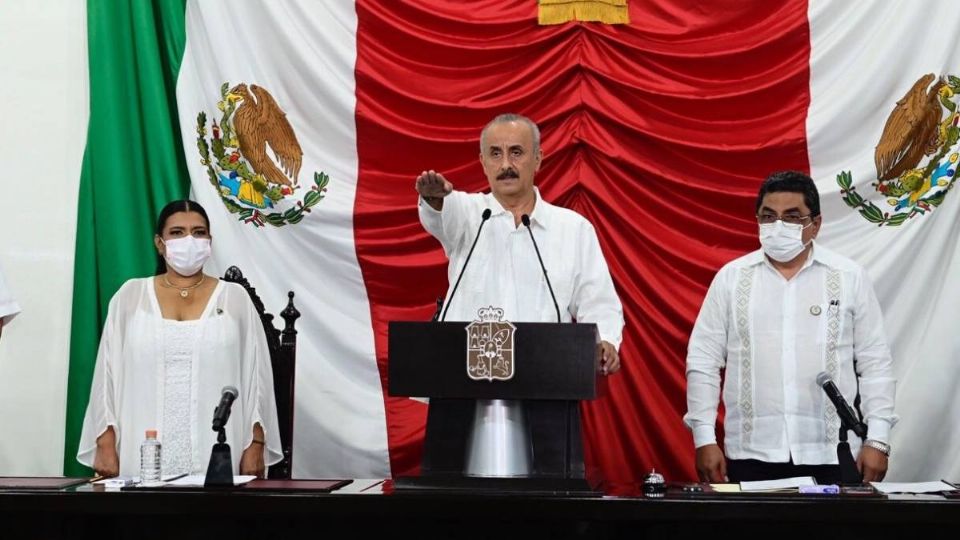 Carlos Manuel Merino toma protesta como gobernador de Tabasco (Foto: Especial)