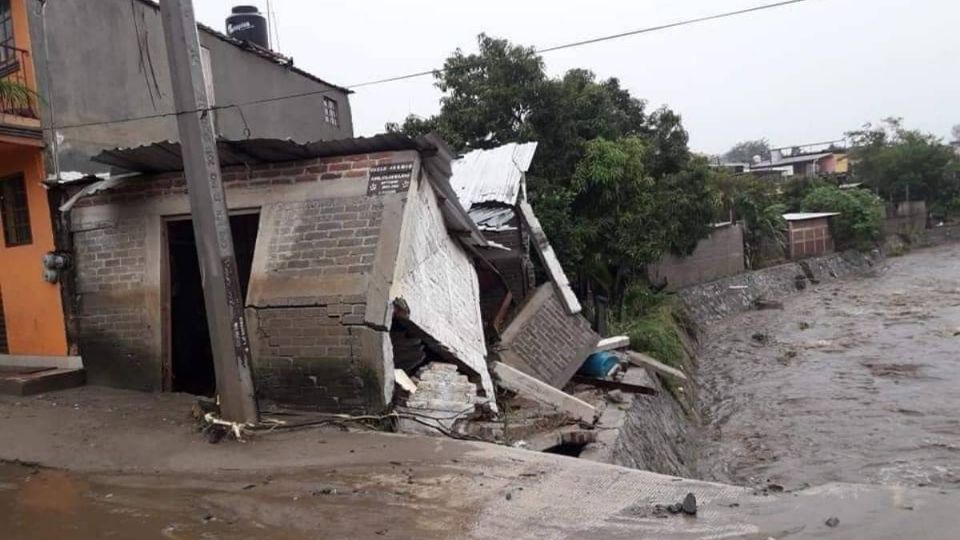 Tras lluvias por 'Nora', pobladores de Arteaga, Michoacán, piden ayuda (Foto: Especial)