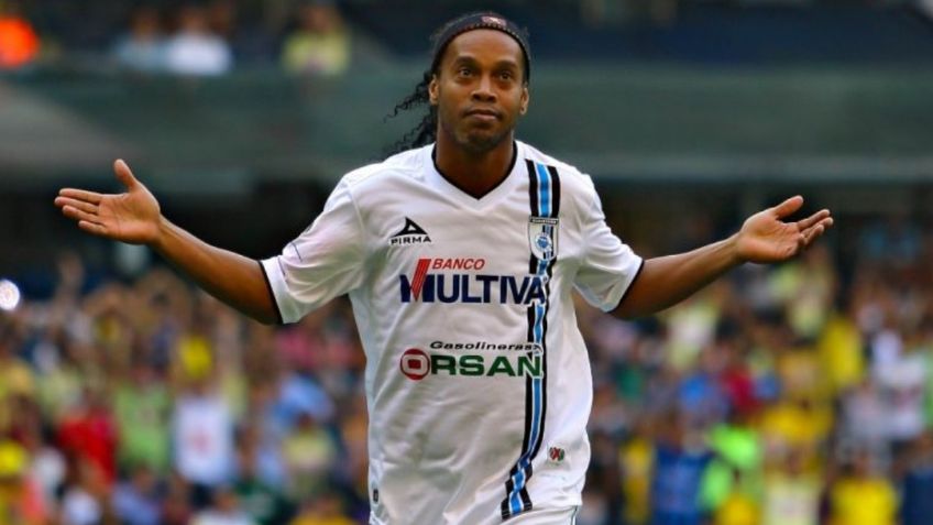 Adolfo Ríos señala que Ronaldinho nunca debió llegar a Gallos Blancos por este MOTIVO