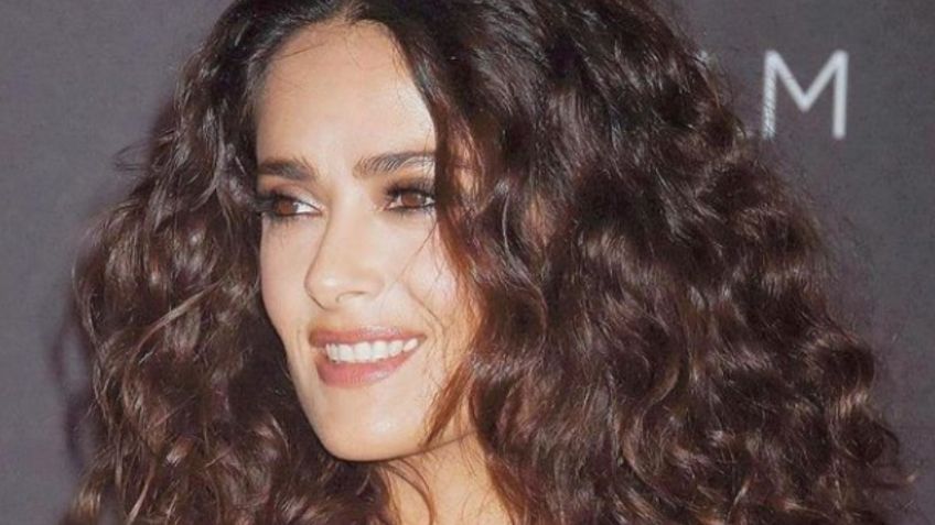 VIDEO: Salma Hayek paralizó a la televisión francesa la vez que cantó en un programa en vivo