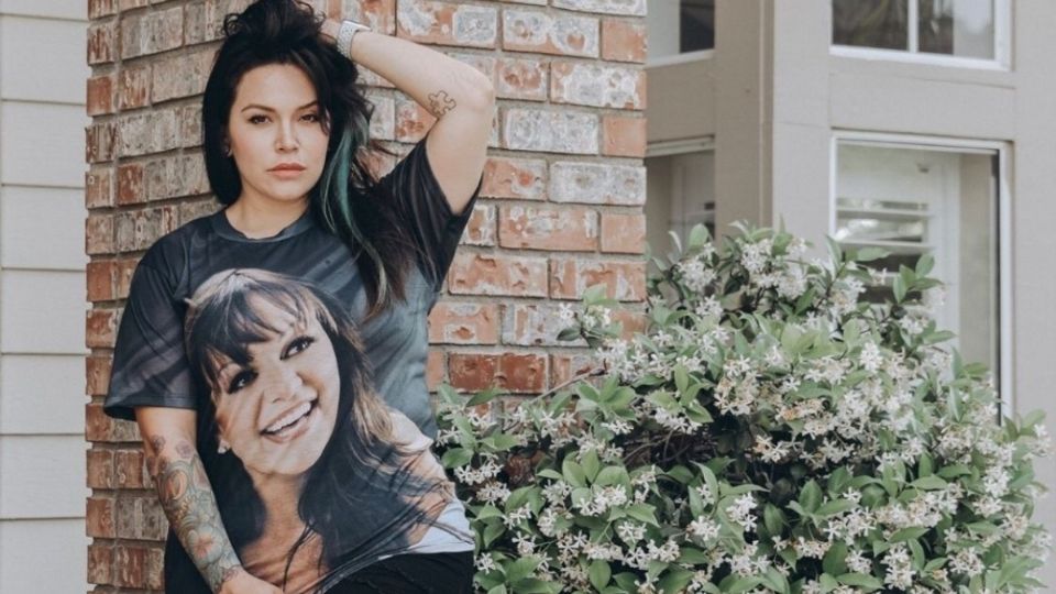 La cantante de 32 años no pretende dañar a su familia. Foto: IG: jacqierivera