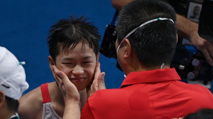 Quan Hongchan, la clavadista china de 14 AÑOS que hizo un clavado PERFECTO