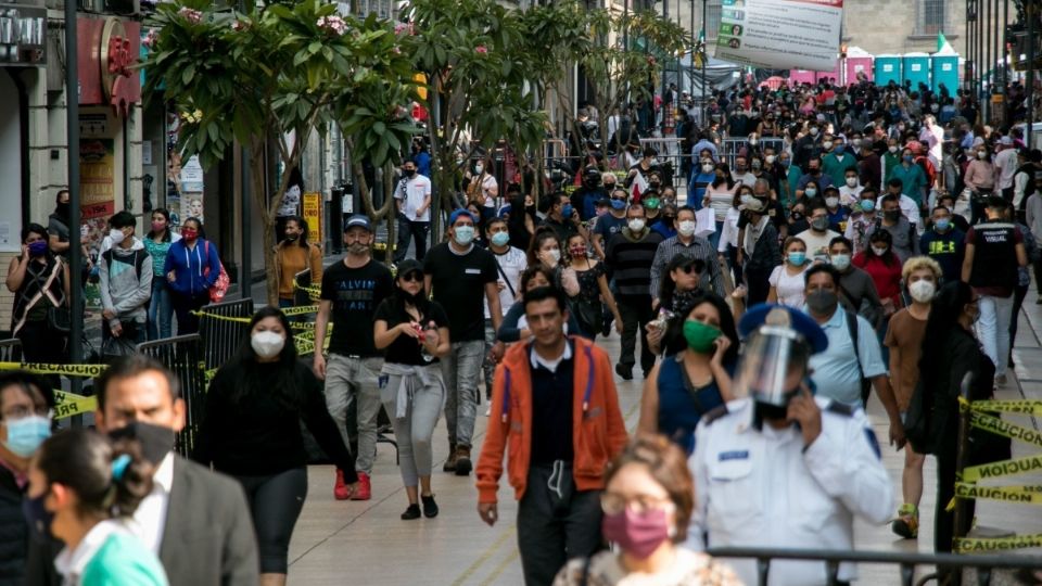 Batres resaltó que el cambio de semáforo verde a partir de este lunes, en la capital del país, ayudará a mejorar el ánimo de los ciudadanos. Foto: Cuartoscuro