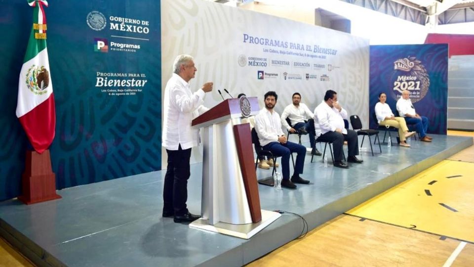 El presidente anunció que los niños con algún tipo de discapacidad recibirán una pensión para tratar sus enfermedades. Foto: Especial