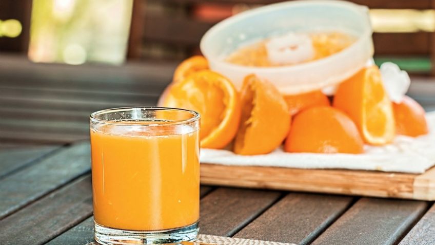 Jugo de naranja no es saludable, beberlo podría producirte altos niveles de azúcar, advierte la UNAM