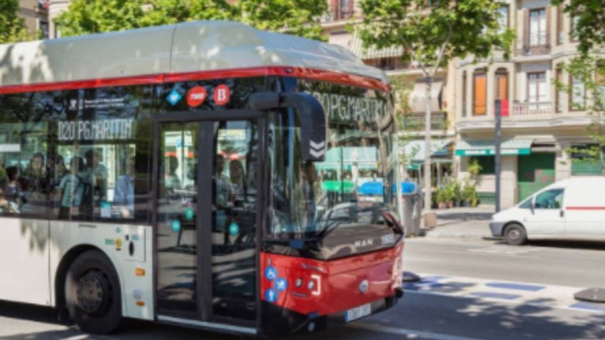 Joven denuncia que le impidieron subir al transporte público por ir “muy escotada”