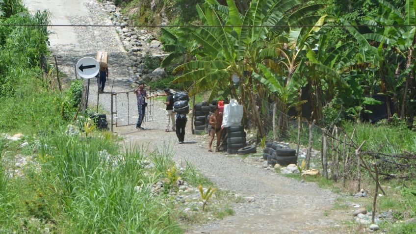 Balseros hacen suya la frontera en Chiapas