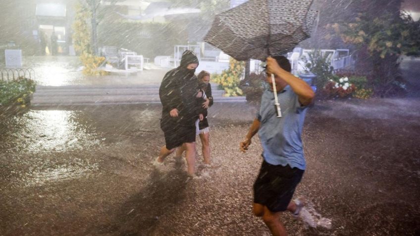 Colapsa Nueva York: Lluvia provoca inundaciones, el Metro se convierte en río; declaran Estado de Emergencia | VIDEOS