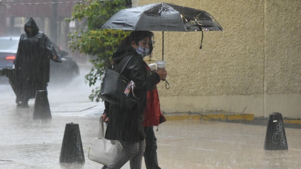 Se pronostica cielo medio nublado a nublado con probabilidad de lluvias aisladas en la Ciudad de México. Foto: Cuartoscuro