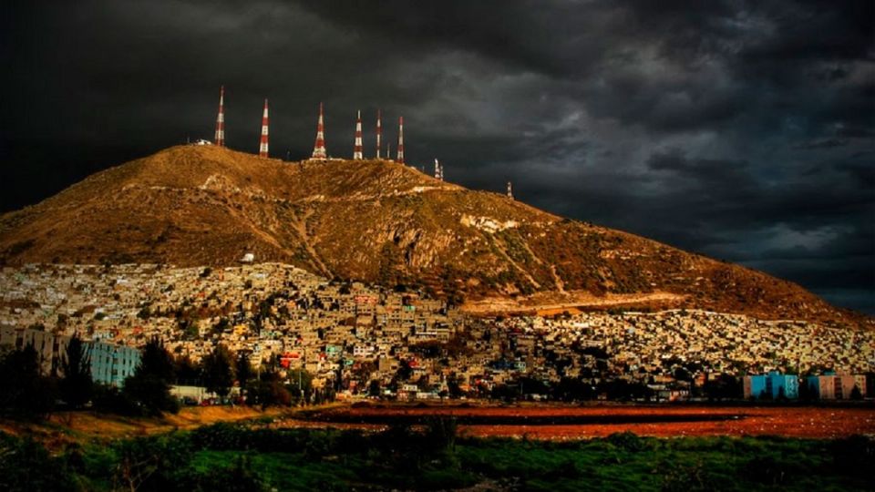 El Cerro del Chiquihuite alberga una veintena de antenas de TV, Radio y telecomunicaciones que retransmiten vía satélite. Foto: Especial