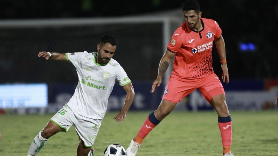 El equipo de Ricardo Tuca Ferretti salió de manera momentánea del fondo de la tabla Foto: Mexsport