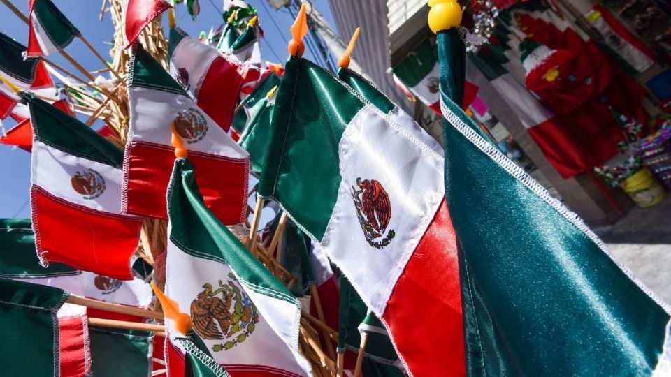 Los protocolos para evitar más contagios de Covid-19 continuarán durante las fiestas patrias. Foto: Cuartoscuro