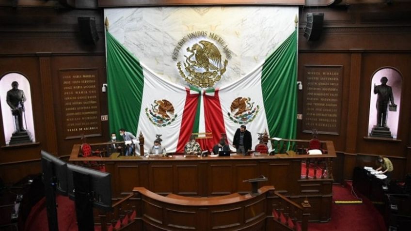 Por toma del Congreso de Michoacán, suspenden sesión de instalación de nueva legislatura