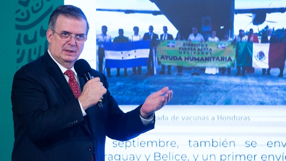 En la conferencia matutina en Palacio Nacional, el canciller Marcelo Ebrard reveló que en septiembre se han aprobado cuatro ensayos clínicos de vacunas, entre ellos la de CanSino Pediátrico. FOTO: Presidencia