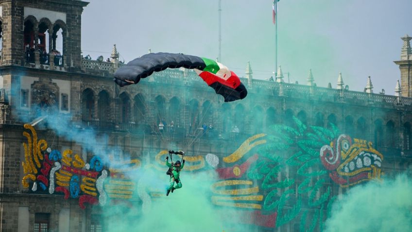 Desfile militar regresa a las calles de la CDMX en medio de la pandemia por COVID-19