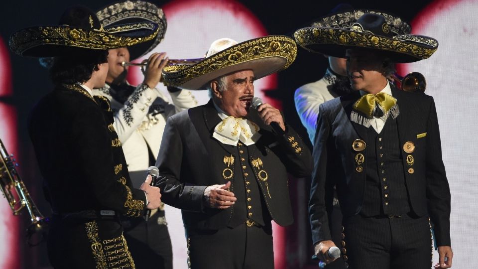 La familia de Vicente Fernández decidió celebrar a lo grande las fiestas patrias. Foto: AP