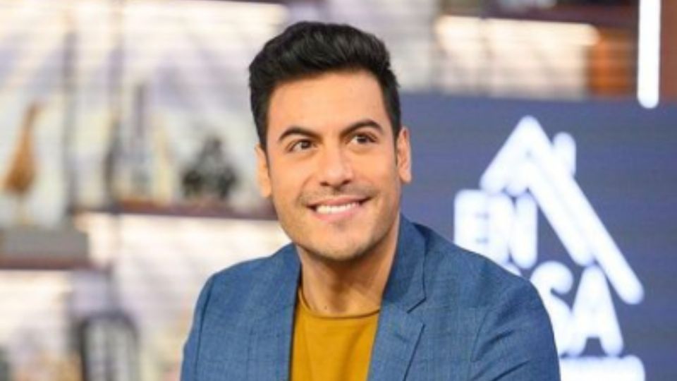 Carlos Rivera presume físico de impacto con ajustado traje de charro en las fiestas patrias. Foto: Instagram @_carlosrivera