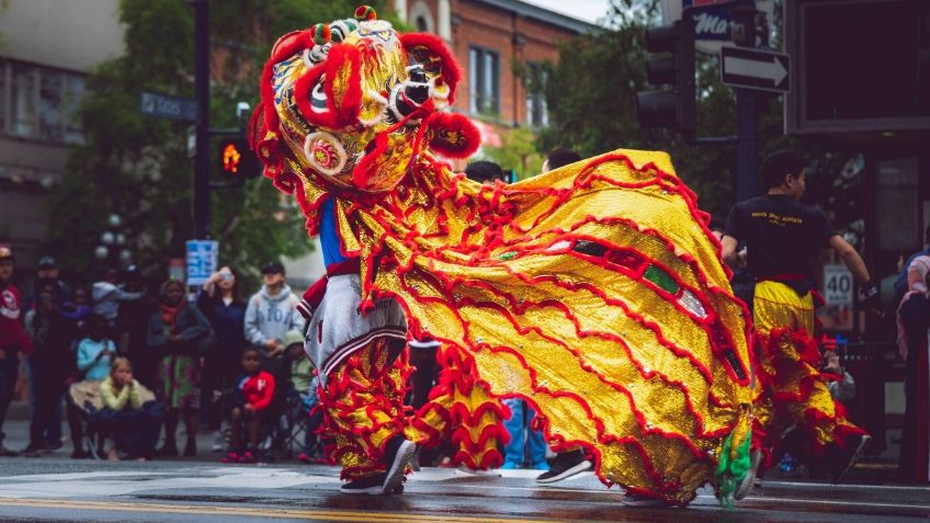 Dragones invaden la colonia Roma para el Festival de Medio Otoño