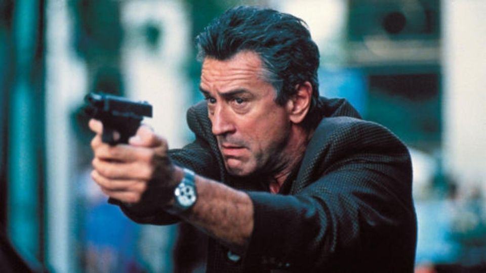 Robert De Niro tenía 58 años cuando protagonizó esta película de acción y suspenso. Foto: Especial