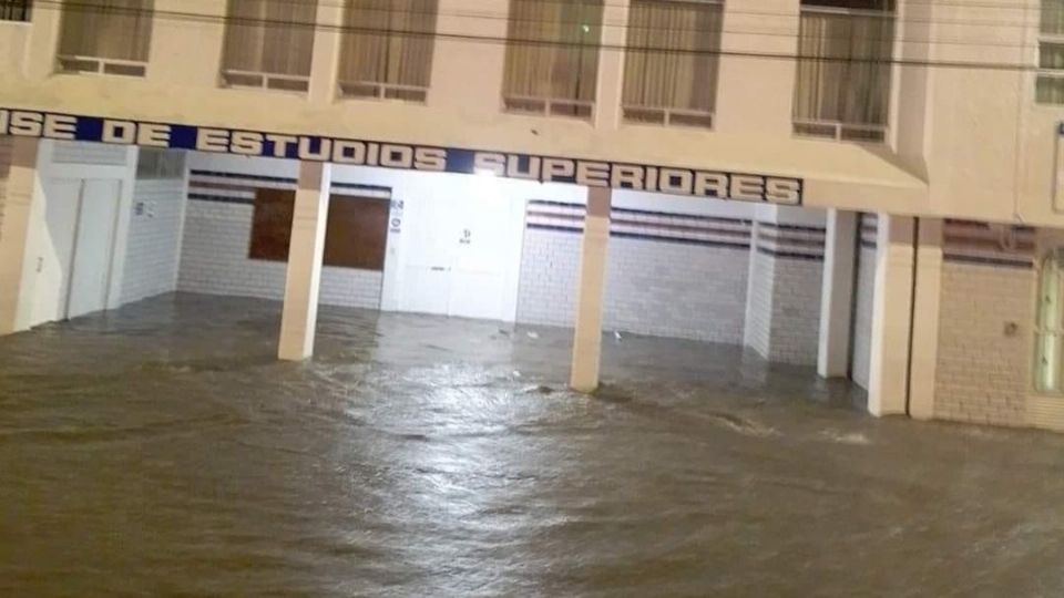 En algunos puntos de la entidad se reportaron inundaciones. Foto: Especial