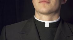 Cae sacerdote que organizaba fiestas con drogas y orgías; también se le investiga de robarle a su iglesia