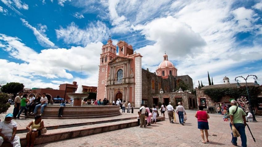 Evacúan a turistas por intensas lluvias en Tequisquiapan, Querétaro