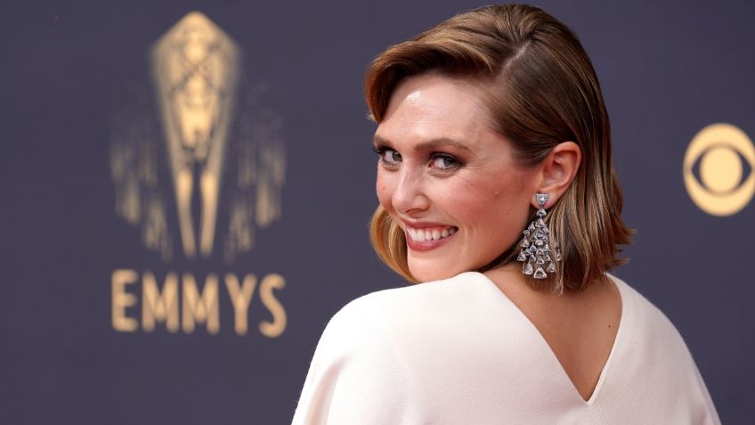 Premios Emmy 2021: Elizabeth Olsen deslumbra con vestido diseñado por sus hermanas