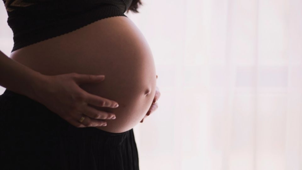 La mujer pensó que estaba embarazada.