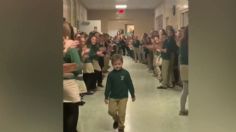 Niño supera la leucemia y su colegio lo recibe con aplausos | VIDEO