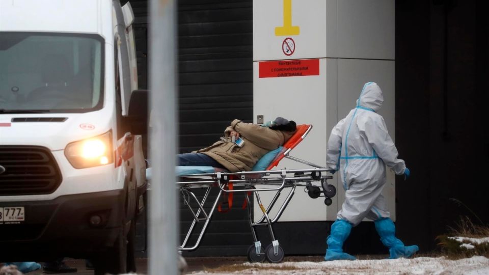 En Moscú, principal foco de la pandemia en el país, se detectaron durante las últimas 24 horas 2mil 893 casos. FOTO: EFE