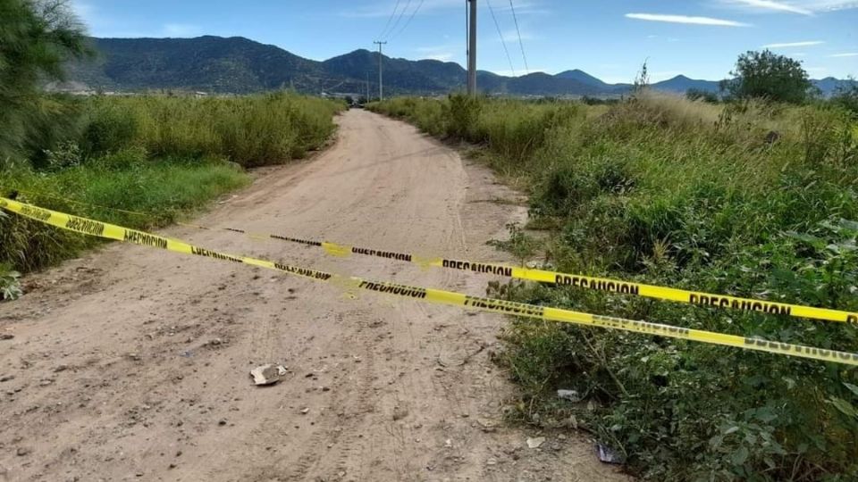 El cuerpo estaba adentro de una bolsa en un camino de terracería, ubicado al norte de Hermosillo, Sonora. Foto: Especial