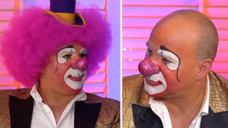 Durante la entrevista el payaso se desmaquilló