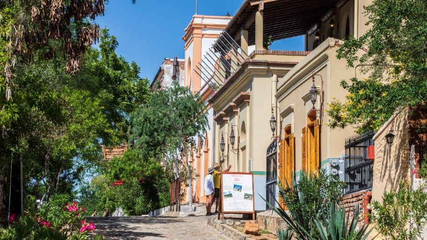 Baja California Sur: Paraíso de playas deslumbrantes y montañas indomables