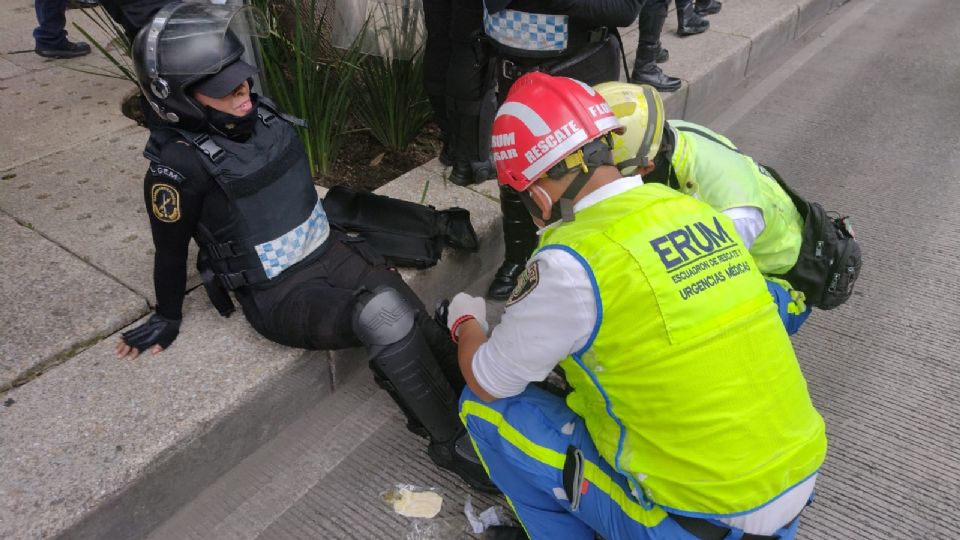 La policía fue atendida en el lugar de los hechos por integrantes del cuerpo del ERUM