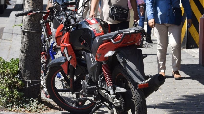 Motociclistas son detenidos en Ecatepec luego de ser acusados de asesinar a balazos un hombre en CDMX