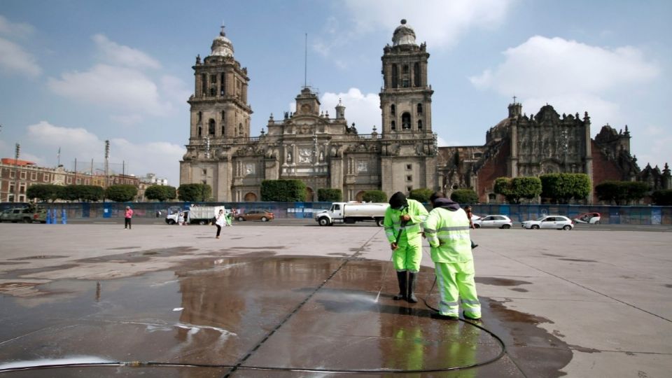 Ayer, mil 800 mujeres marcharon. Partieron del Monumento a la Revolución con dirección al Ángel de la Independencia. Foto: Especial