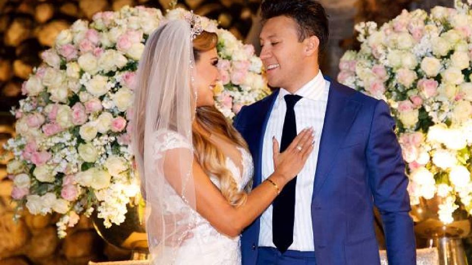 Ninel se casó con Larry en octubre de 2020 Foto: People en Español