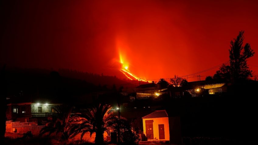 Lava de La Palma llega al Atlántico