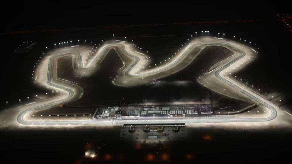 Imagen nocturna del circuito de Losail. Foto: Fórmula 1