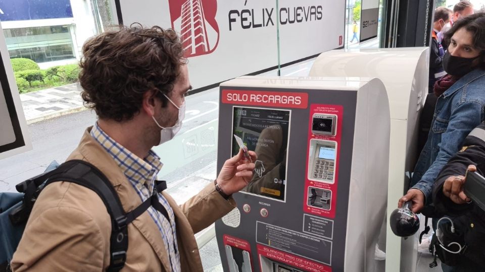 Metrobús y sus nuevas opciones de recarga. Foto: Especial