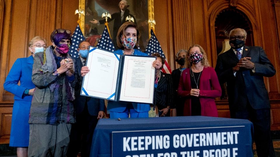 AVAL. Pelosi criticó ayer a los republicanos, a quienes calificó como irresponsables. Foto: AP