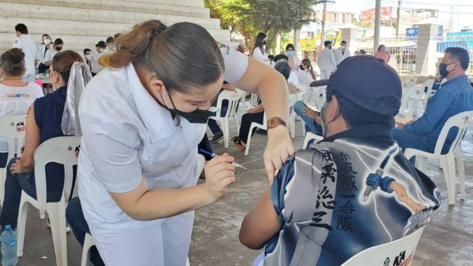 Aplicación de la vacuna contra Covid-19. Foto: Especial