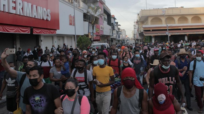 Caravana migrante sale de Tapachula hacia EU; se disuelve en Huixtla por bloqueos